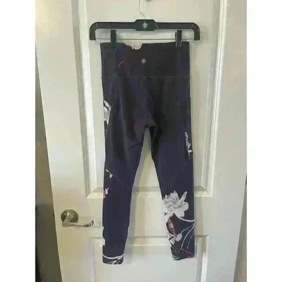 Athleta Salutation Stash Pocket Magnolia Floral Tight Leggings, Womens size XS - Picture 2 of 6